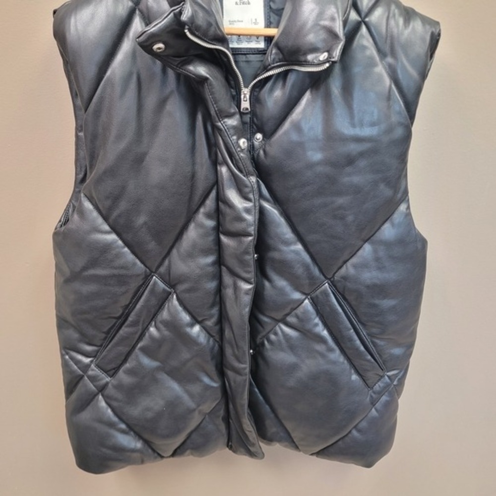 Abercrombie & Fitch Vegan Leather‎ Puffer Vest Black Diamond Quilted Small